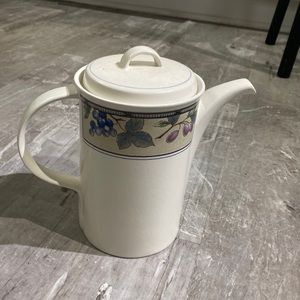 Mikasa intaglio garden harvest coffee pot